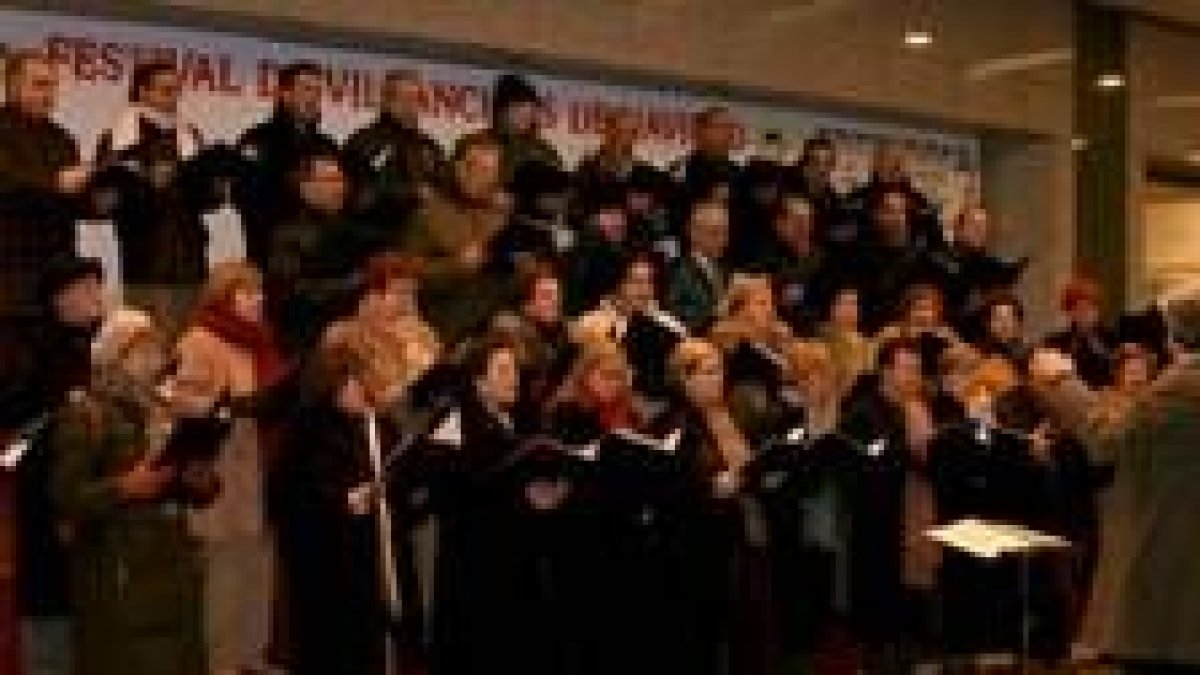 El Orfeón participó en el pasado certamen coral de El Corte Inglés