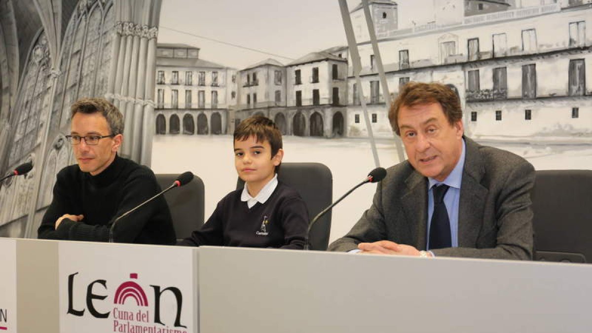 De la Calle, un niño del coro y García Prieto. DL