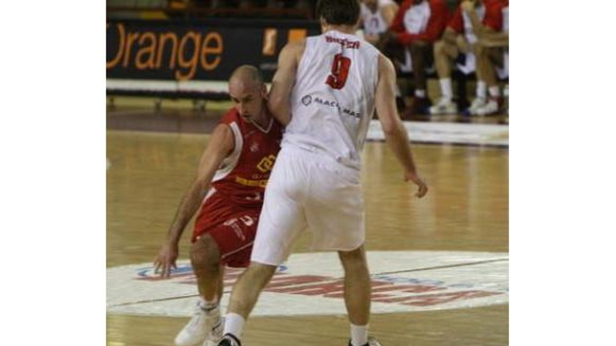Bernabé será el director de juego frente a los abulenses.