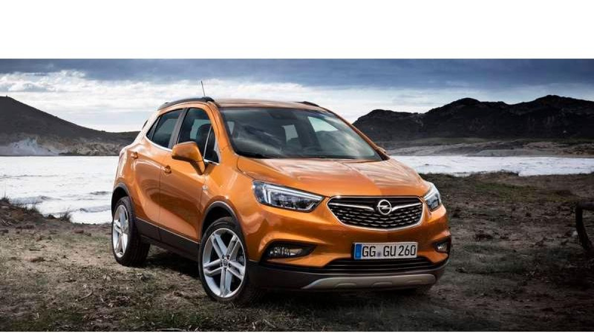 Poderoso frontal y renovadas propuestas estético-funcionales en el Opel Mokka X.