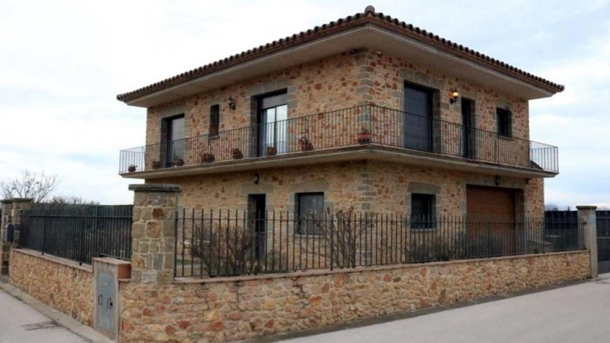Casa de Ventalló donde se produjo la agresión y secuestro de una cuidadora.