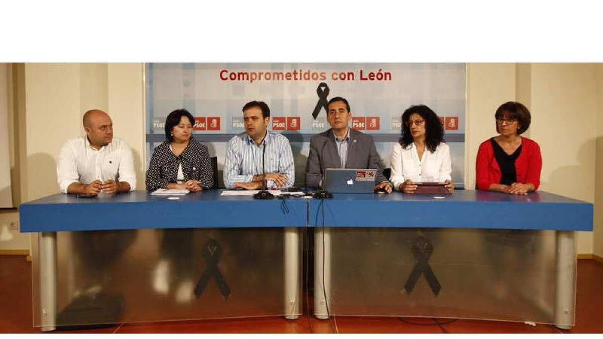 Javier Campos, Ángela Marqués, Tino Rodríguez, Cardo, Teresa Gutiérrez y Ana da Silva.