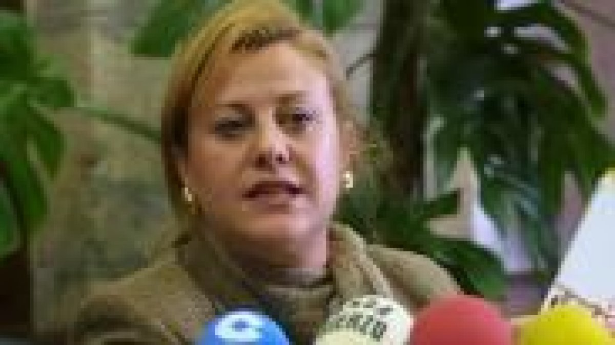 Mar González rechazó las críticas socialistas sobre el apoyo a inmigrantes