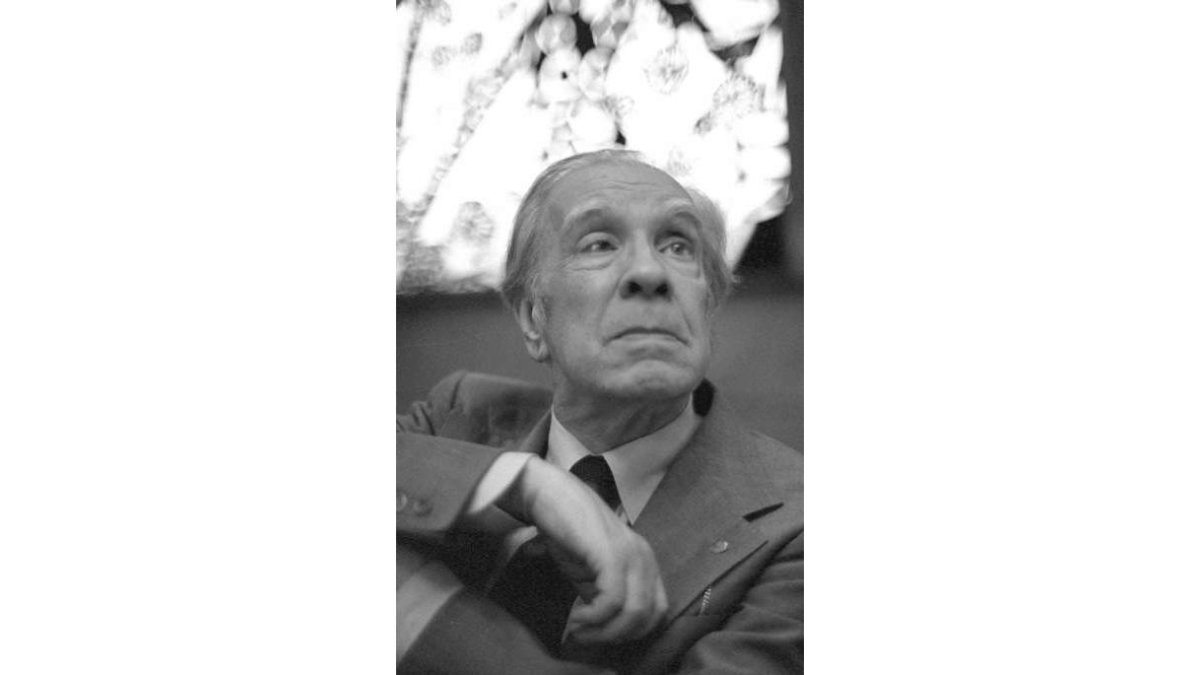 El escritor bonaerense Jorge Luis Borges (1899-1986)