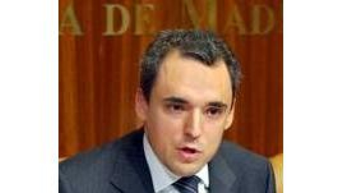 Simancas presentó ayer las conclusiones del PSOE
