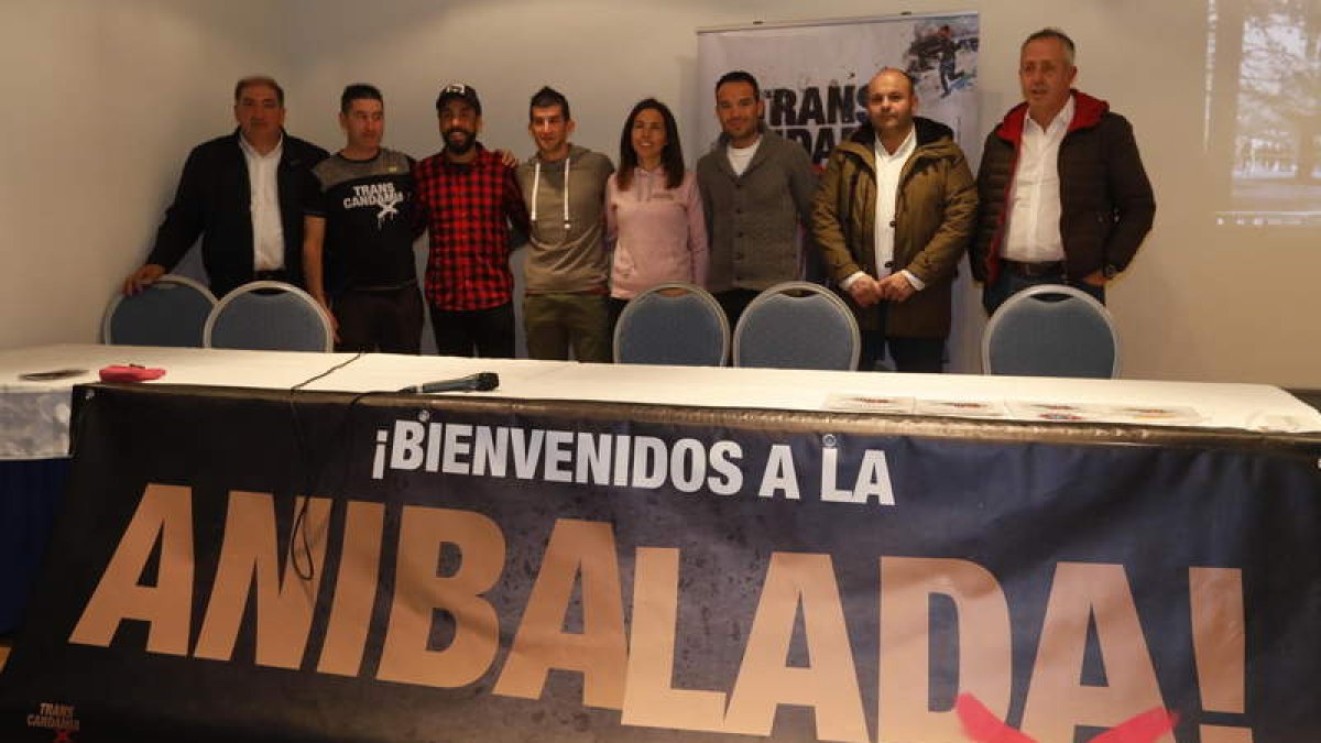 La Transcandamia se presentó ayer y hoy toca la competición en el parque de La Candamia. MARCIANO PÉREZ
