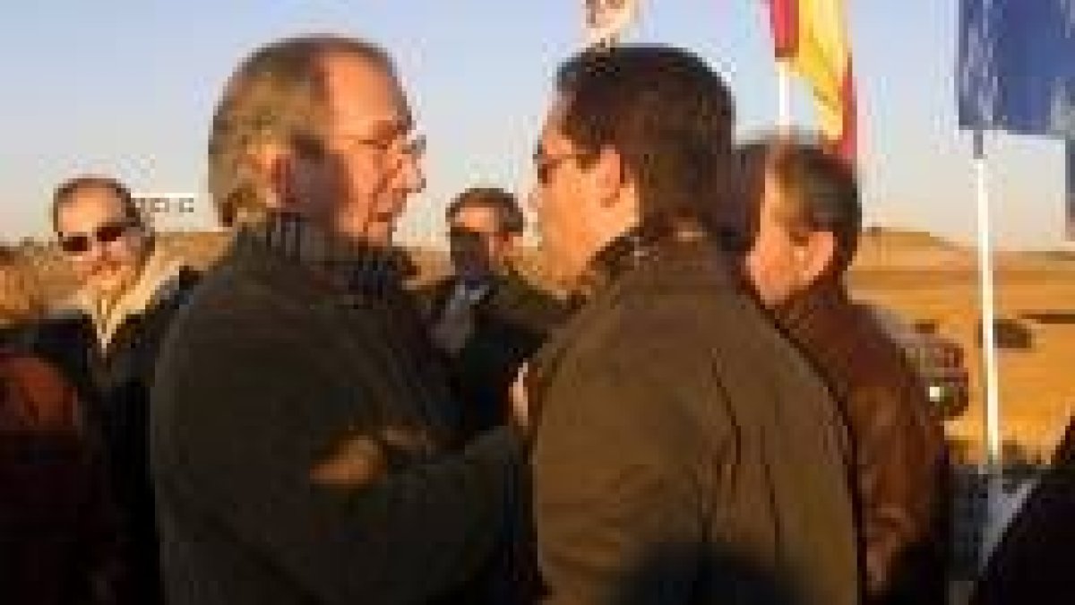 Juan Morano y José María López Benito, en una imagen de archivo, durante un acto de inauguración