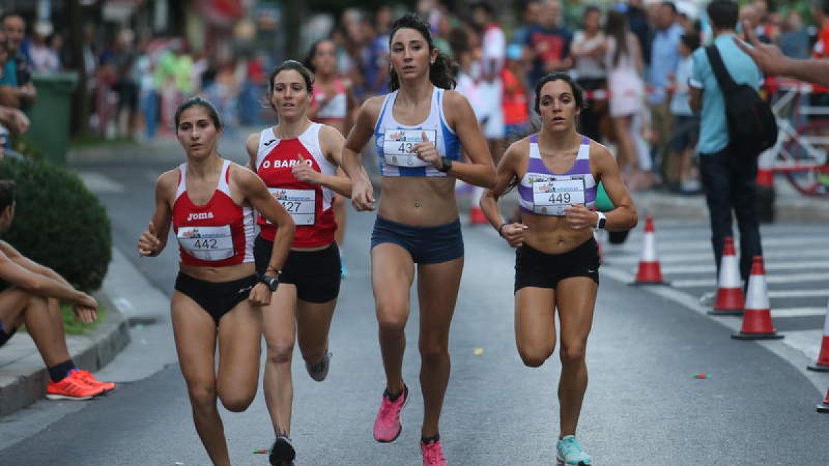 Marta Frechilla cumplió con los pronósticos en la prueba femenina y Sergio Sánchez acusó a Saúl Ordóñez de jugar sucio. L. DE LA MATA