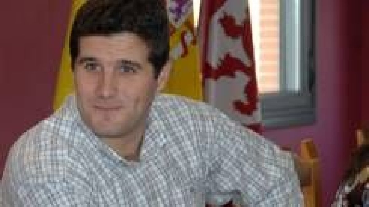 El pivote del Ademar y número dos en la lista de la UPL a las Cortes de Castilla y León