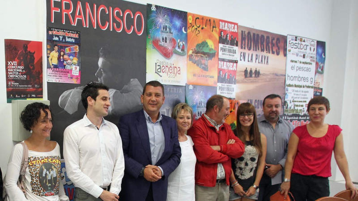 Téllez, Atanasio, Riesco, Crespo, Merayo (PSOE), Fernández (Cima), Morán y López Voces (IAP).