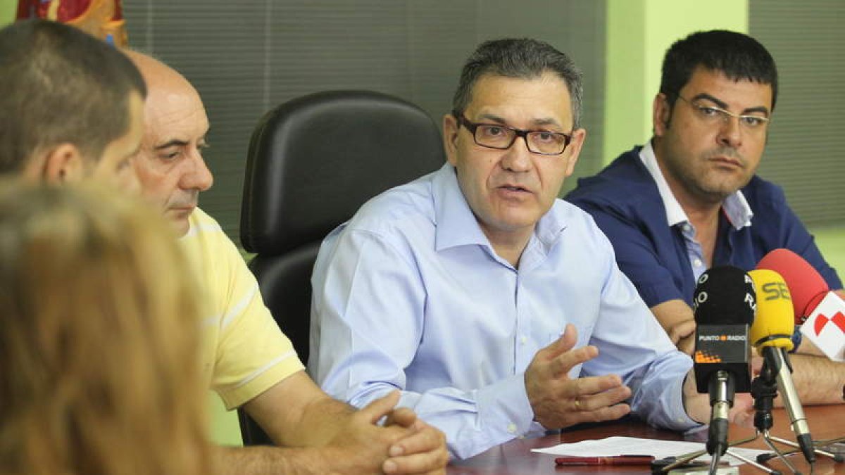 Canedo durante la comparecencia ante los medios.