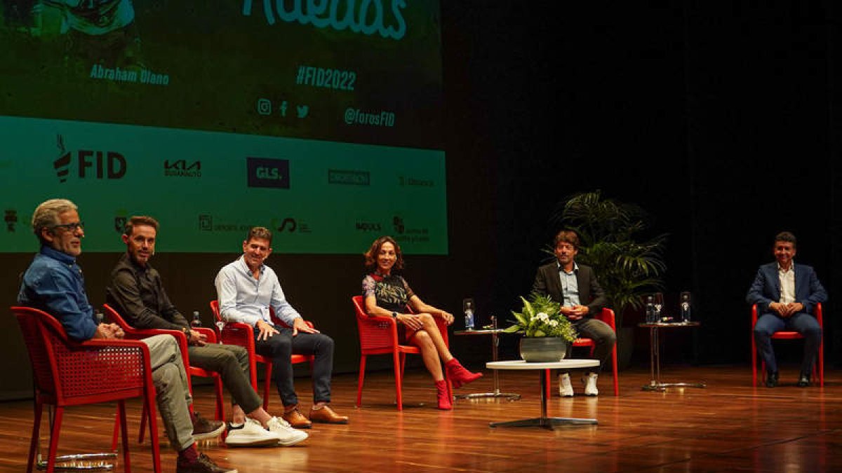 Ares, Sánchez, Olano, Ruano, Freire y Sastre en el Auditorio. MIGUEL F.B.