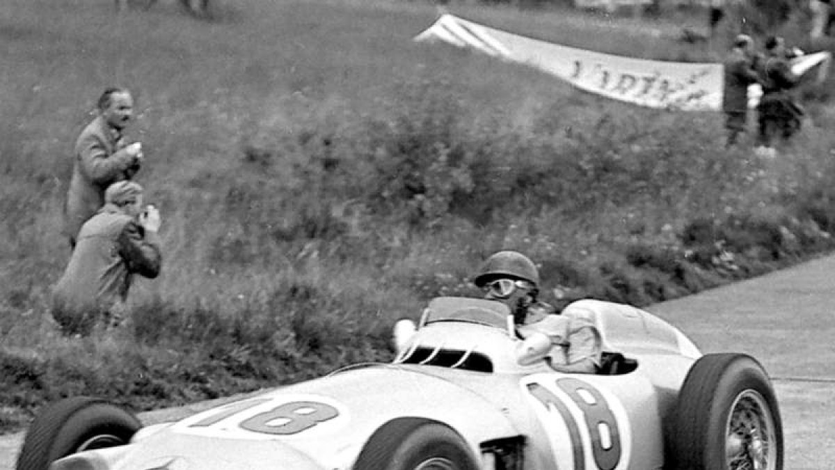 Imagen antigua del Mercedes W196 que pilotó Fangio.