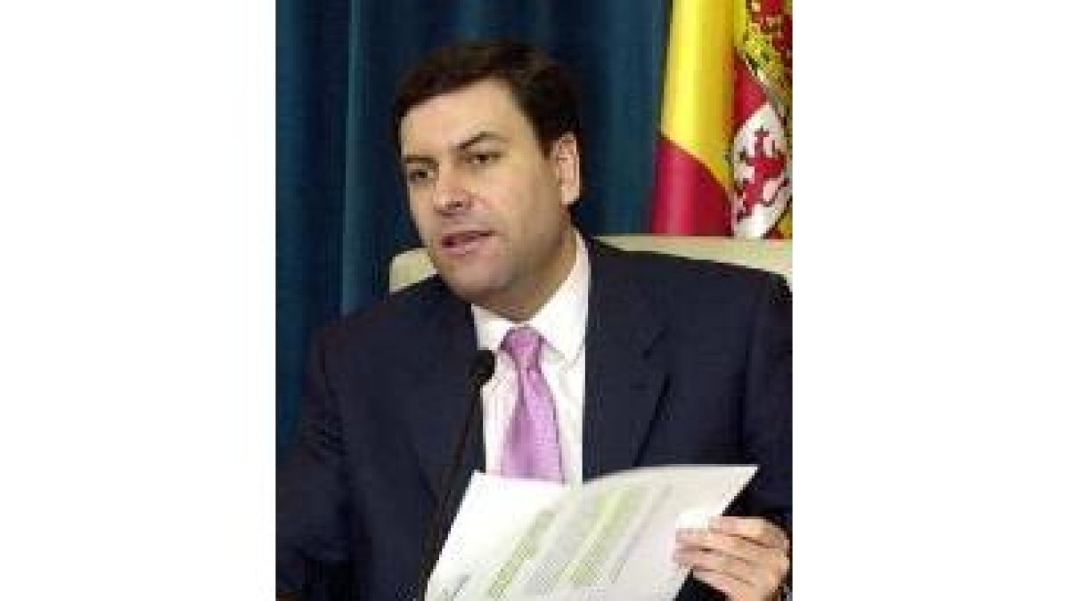 El portavoz de la Junta, Fernández Carriedo, explicó los acuerdos