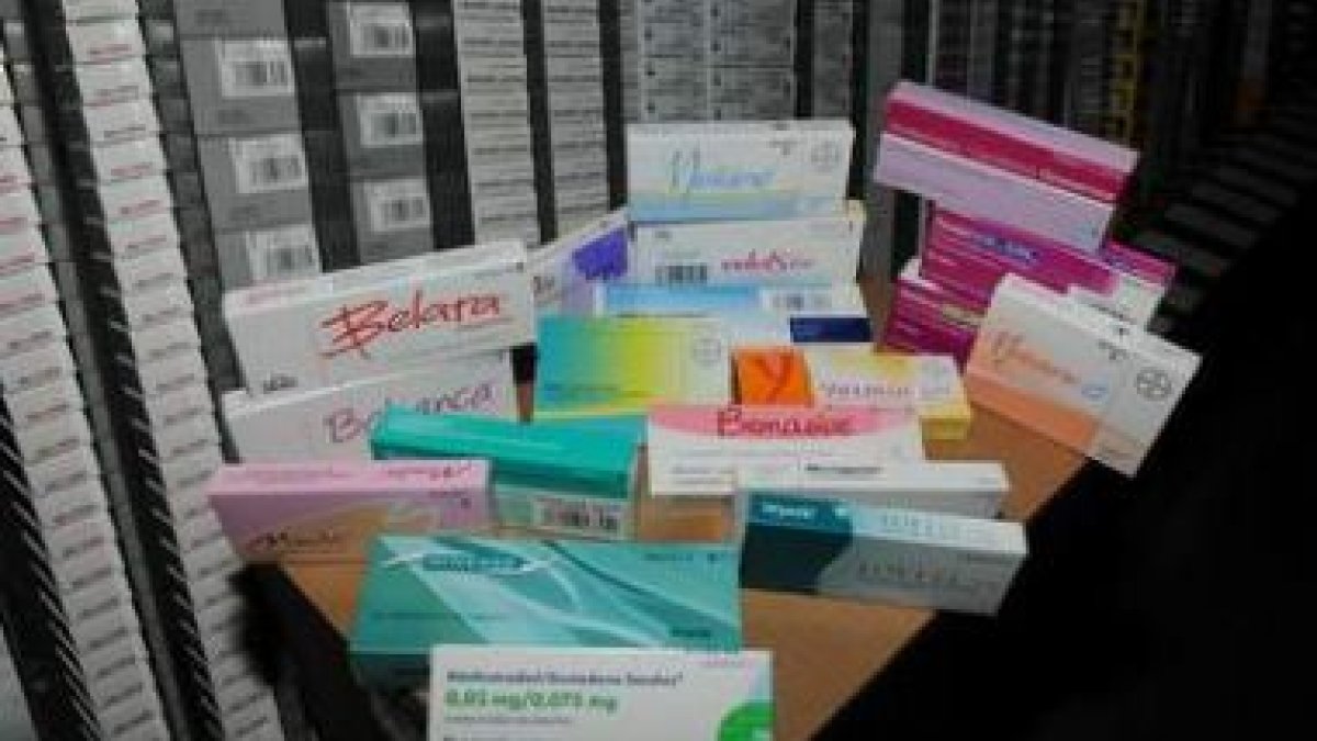 Envases de anticonceptivos hormonales.