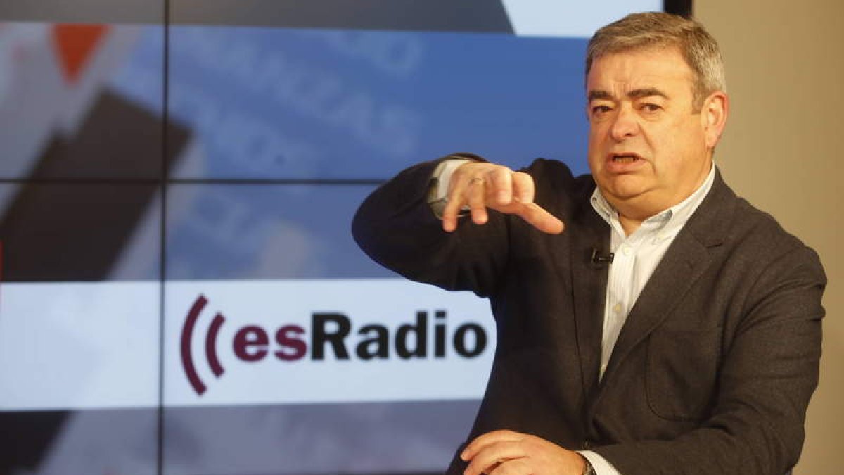 Arturo Matilla, Joaquín S. Torné, Roberto Núñez y Fernández. RAMIRO