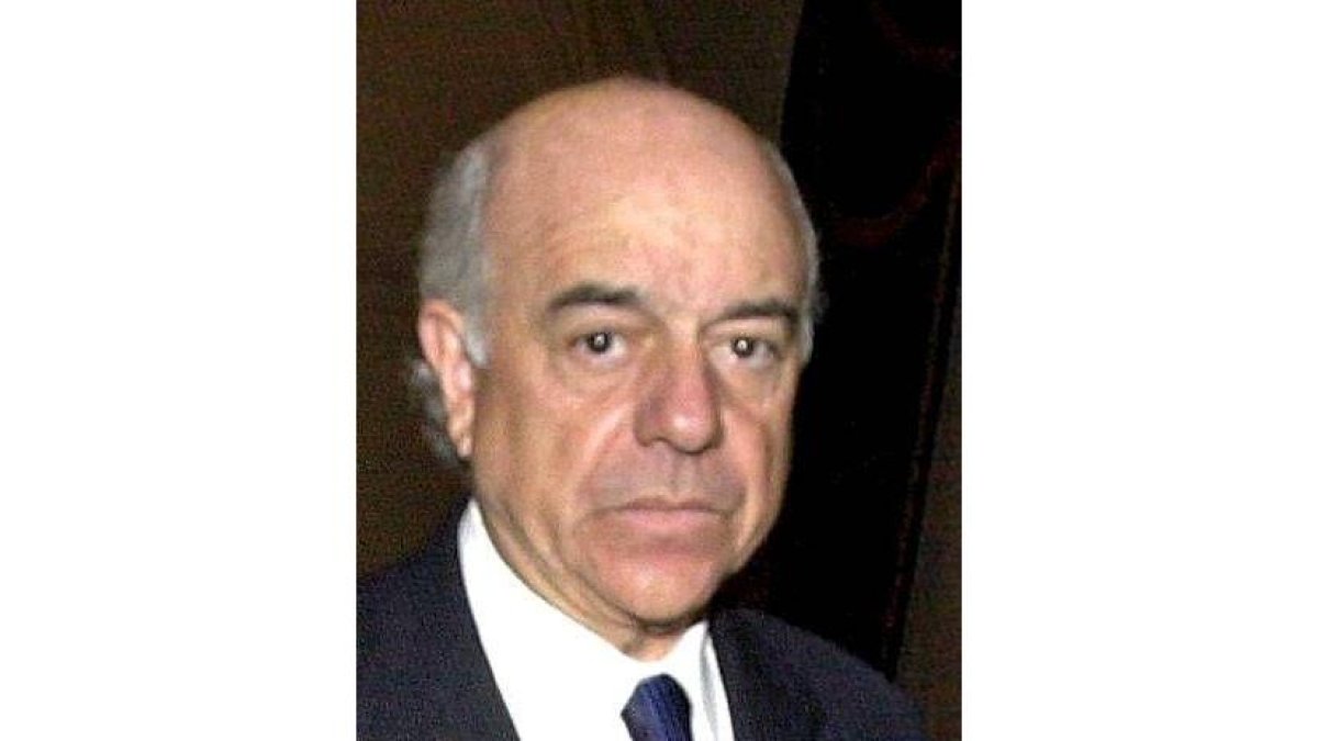 Francisco González se salva porque el BBVA no tiene grandes accionistas