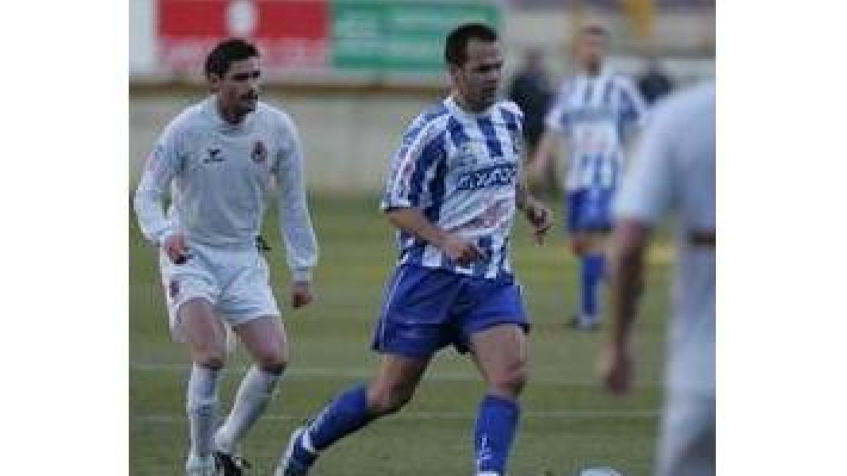 Vicente Úriz fue uno de los jugadores que entrenó ayer a menor ritmo