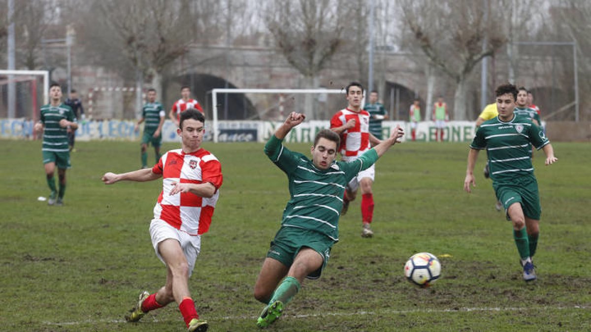 Partido de fútbol entre Puente Castro y Atlético Pinilla. F. Otero Perandones.