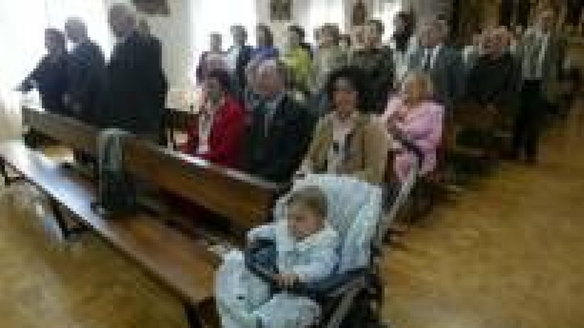 Un momento de la misa celebrada en el colegio de los Agustinos