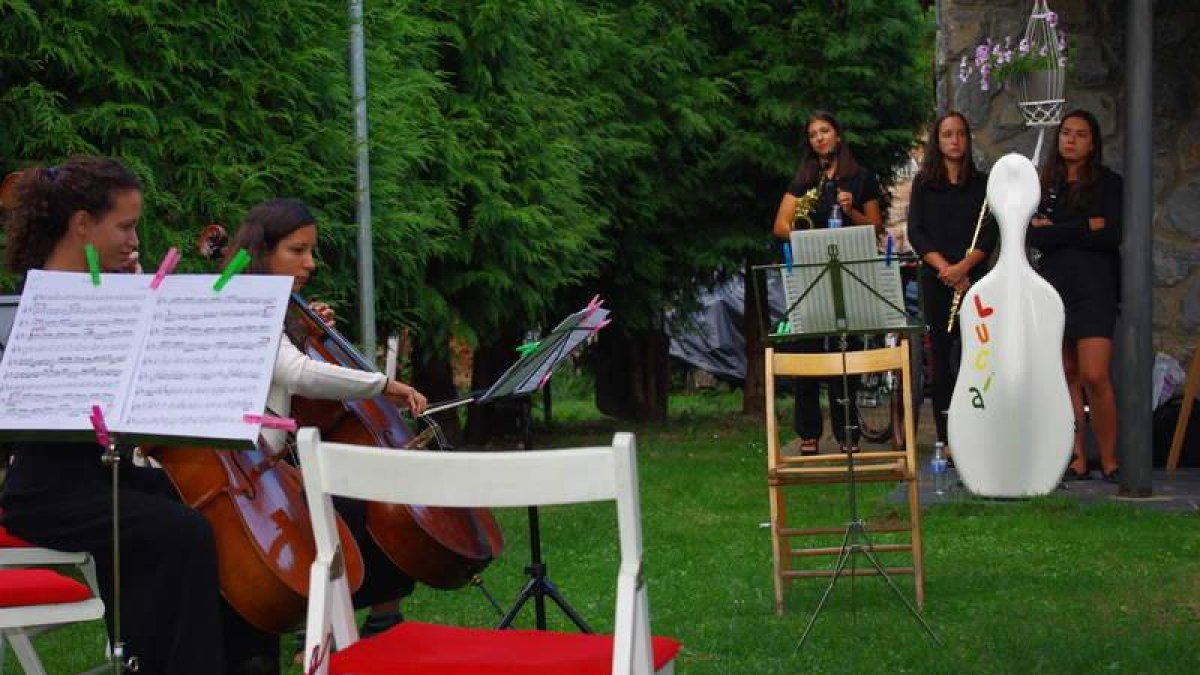 Las integrantes del joven quinteto filarmónico Nuestra Señora del Mercado.