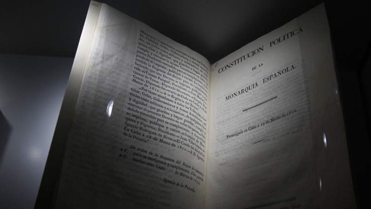 Uno de los libros custodiados en la Biblioteca Azcárate, en la Fundación Sierra-Pambley.