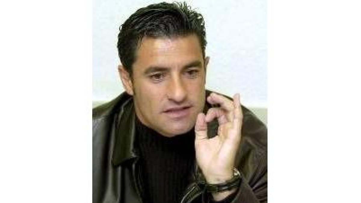 Michel vuelve al fútbol en activo, pero como técnico