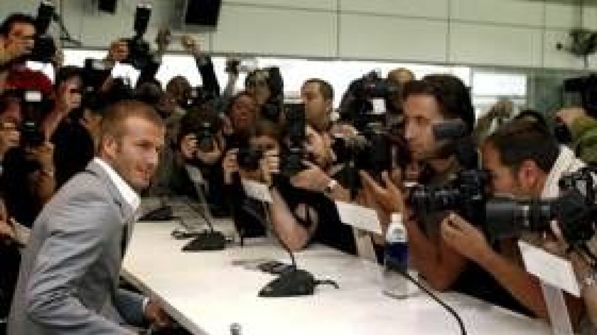David Beckham se despide del Real Madrid en una multitudinaria rueda de prensa
