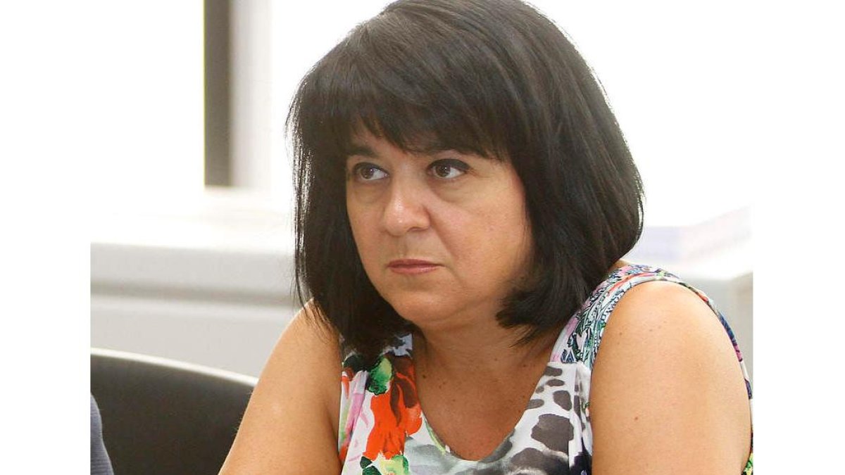Ana María López, en un acto oficial en la delegación.