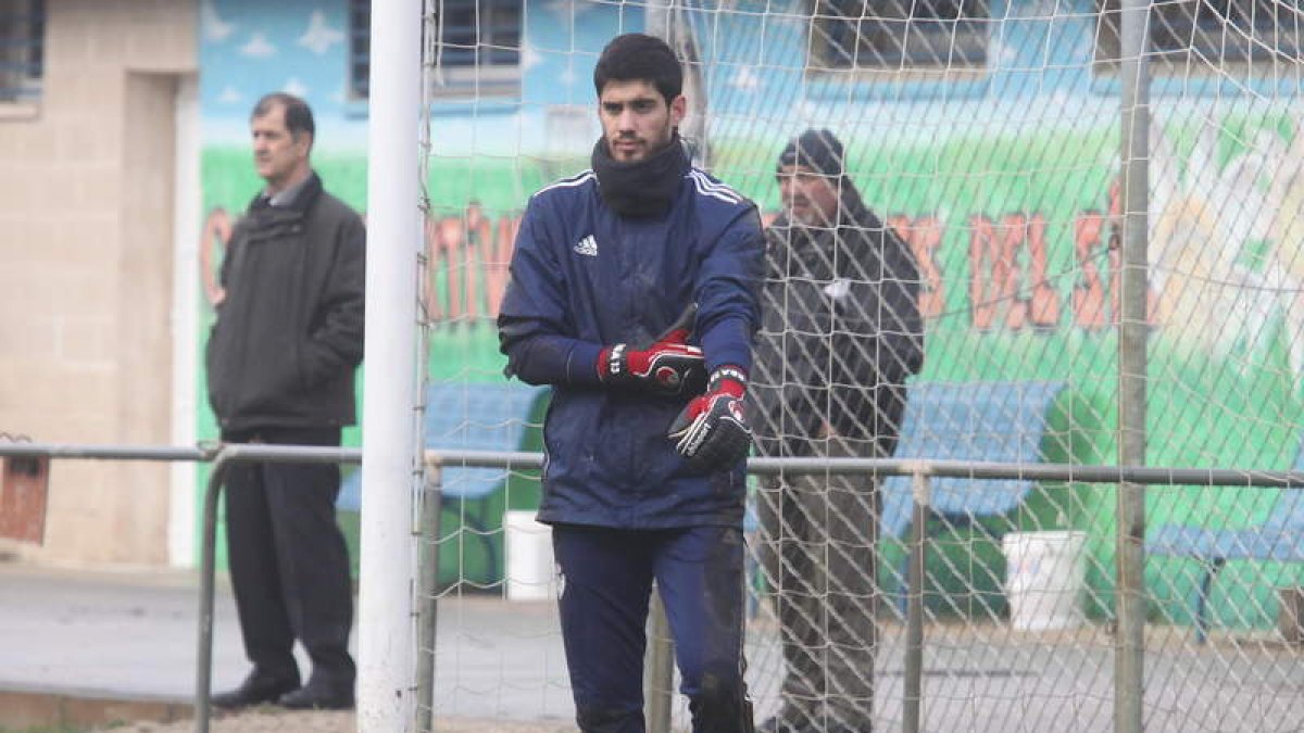 Santamaría responderá esta semana a la oferta de renovación de la Deportiva.