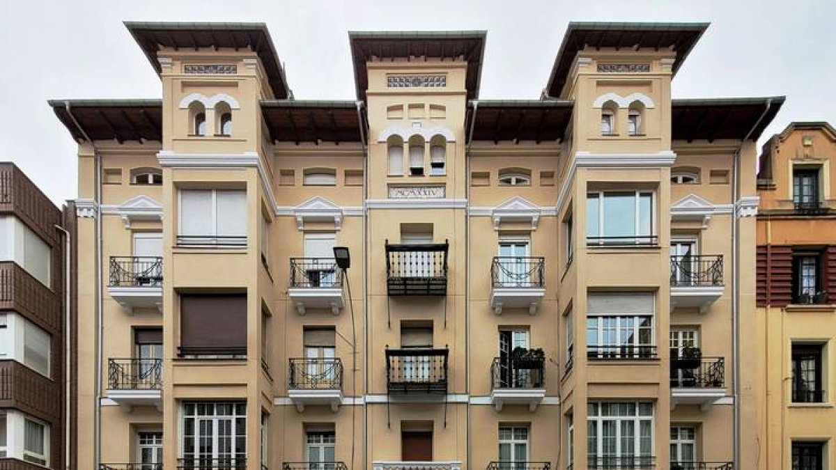 C/ La Torre, número 6. OVIDO PRIETO, 2022