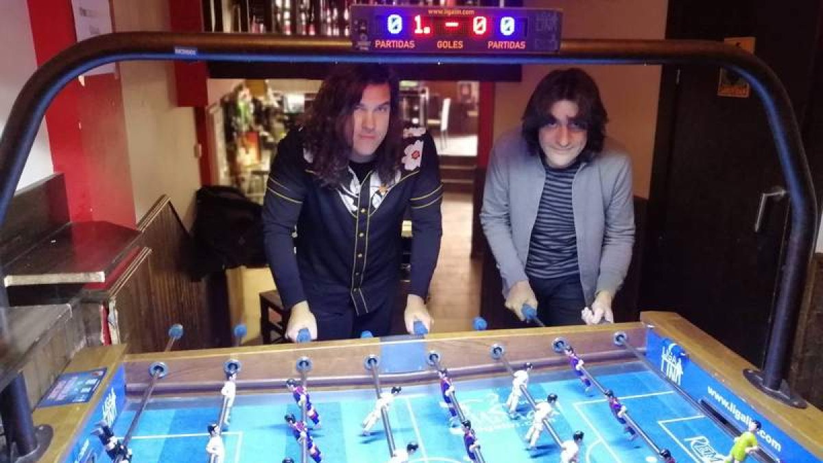 Mario Delgado y Mario Álvarez llevan siete años desarrollando este proyecto con canciones propias y versiones. DL