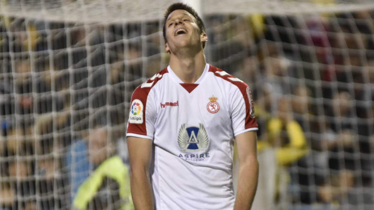 El rendimiento de Señé durante la pretemporada no ha correspondido con la capacidad futbolística demostrada por el jugador. MARCIANO PÉREZ