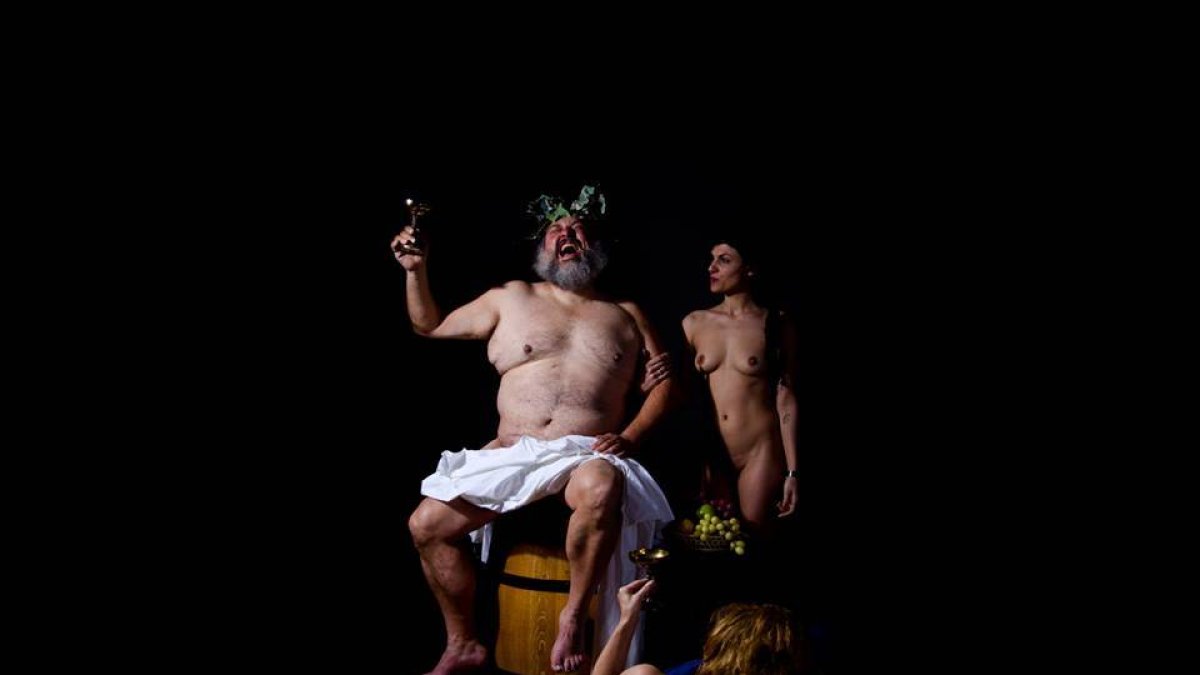 Felipe Zapico, caracterizado como el más alegre y disoluto de los dioses.