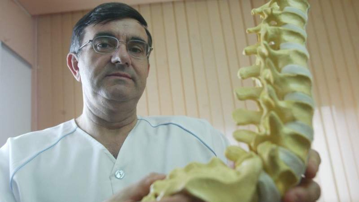 Antonio Luis Mostaza, neurocirujano de la Clínica Altollano.