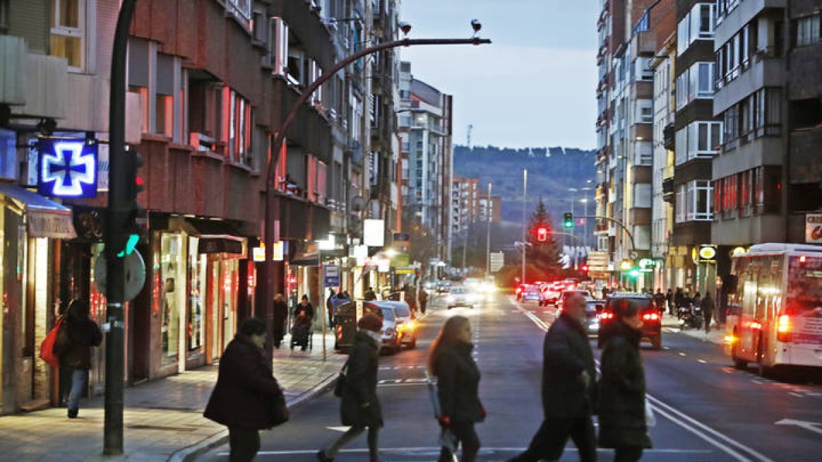 Avenida Alcalde Miguel Castaño. RAMIRO