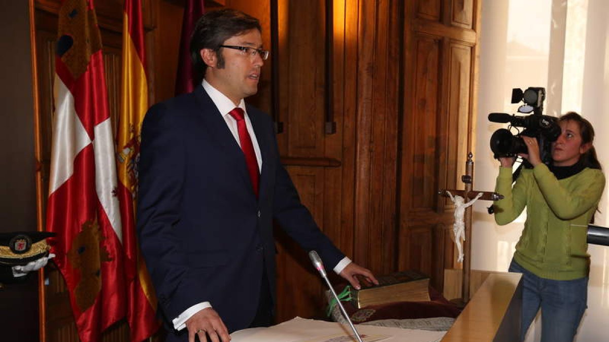 Emilio Orejas juró su cargo como presidente de la Diputación el 14 de noviembre.