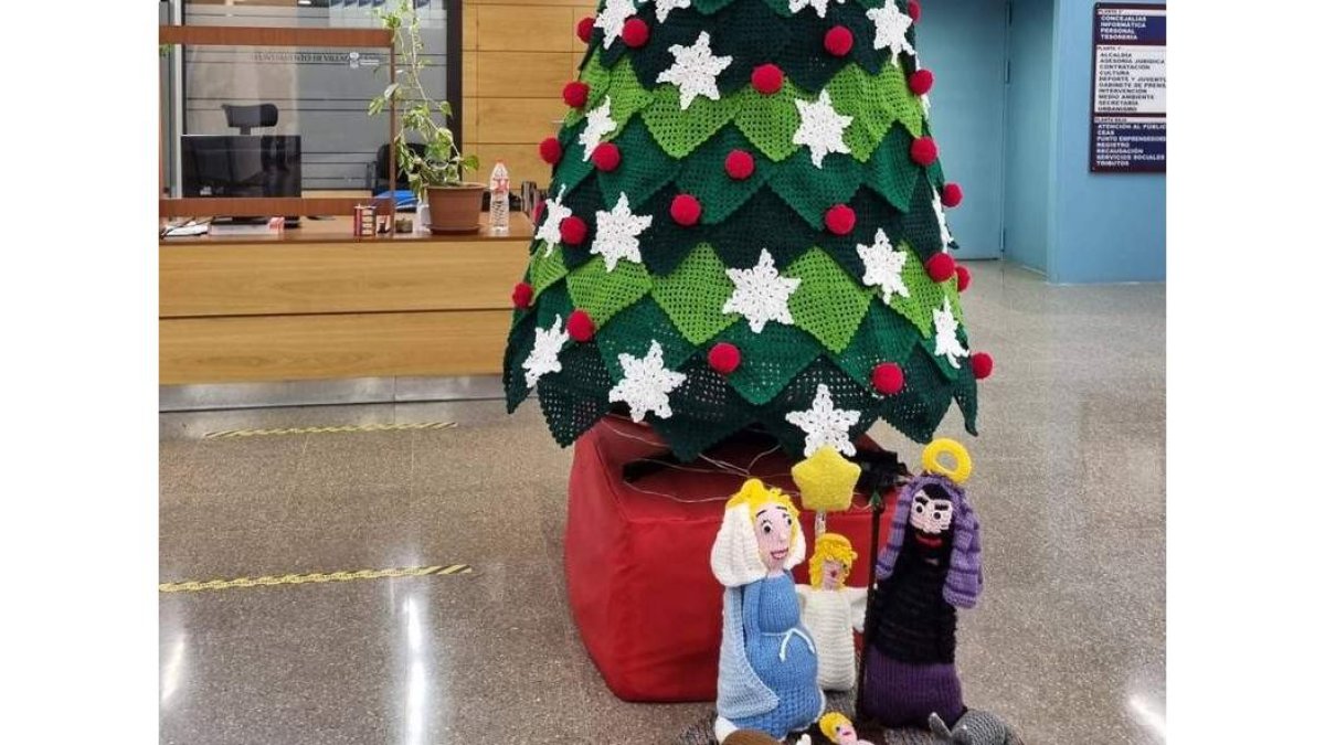 Detalle del árbol de Navidad de Villaquilambre. DL