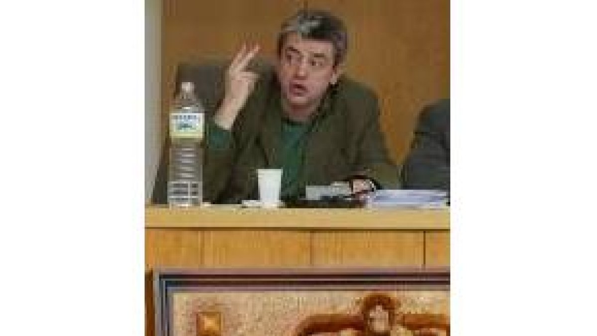 Miguel Martínez, durante un pleno del Ayuntamiento de San Andrés