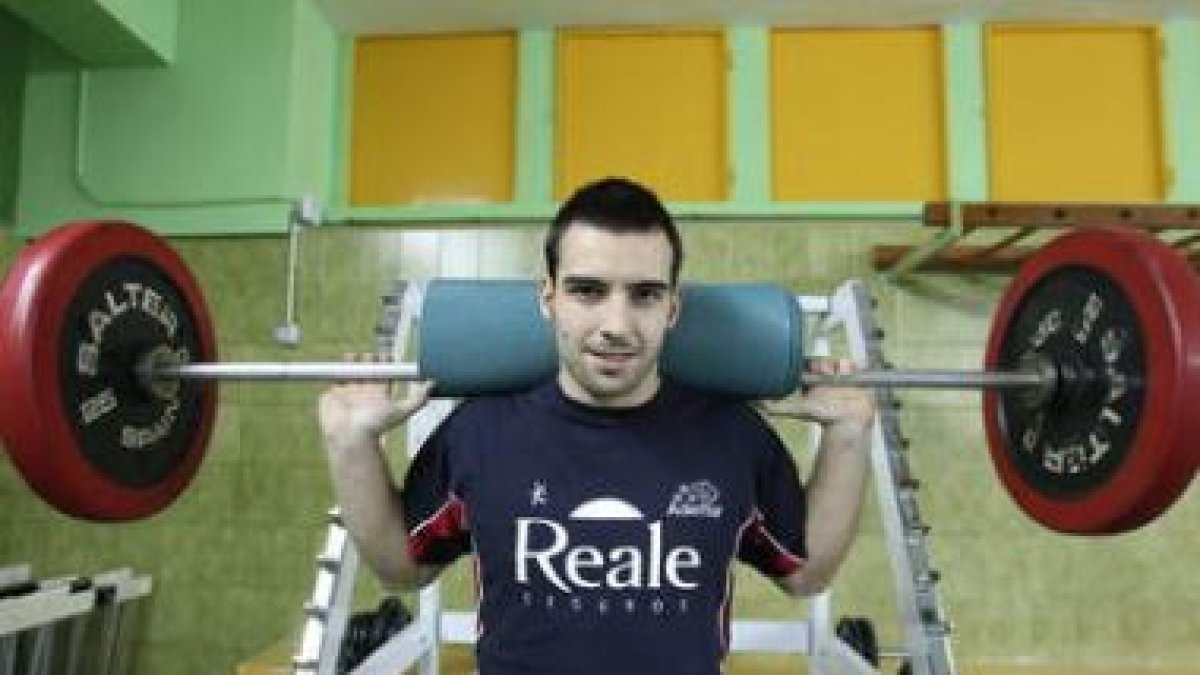 Tras seis meses lesionado, Ruesga debutará con el Ademar el próximo sábado ante el Cuenca.