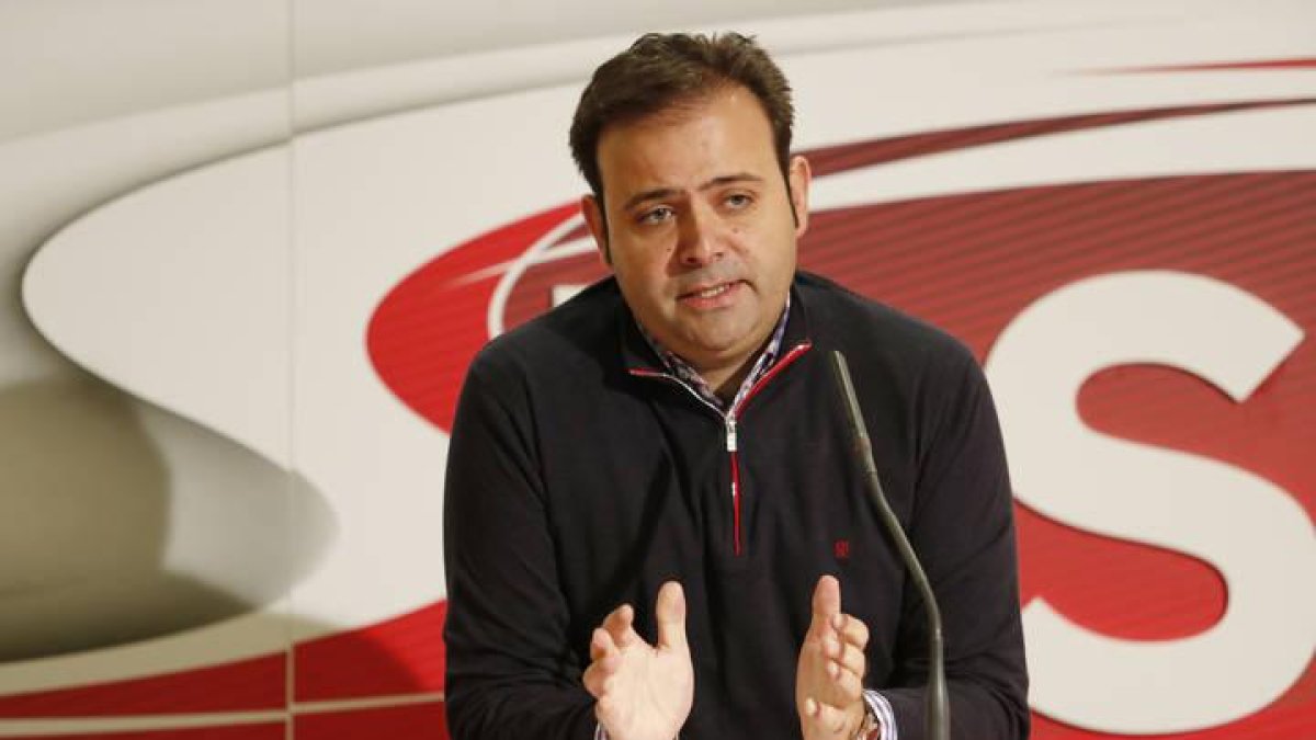 El procurador socialista Tino Rodríguez