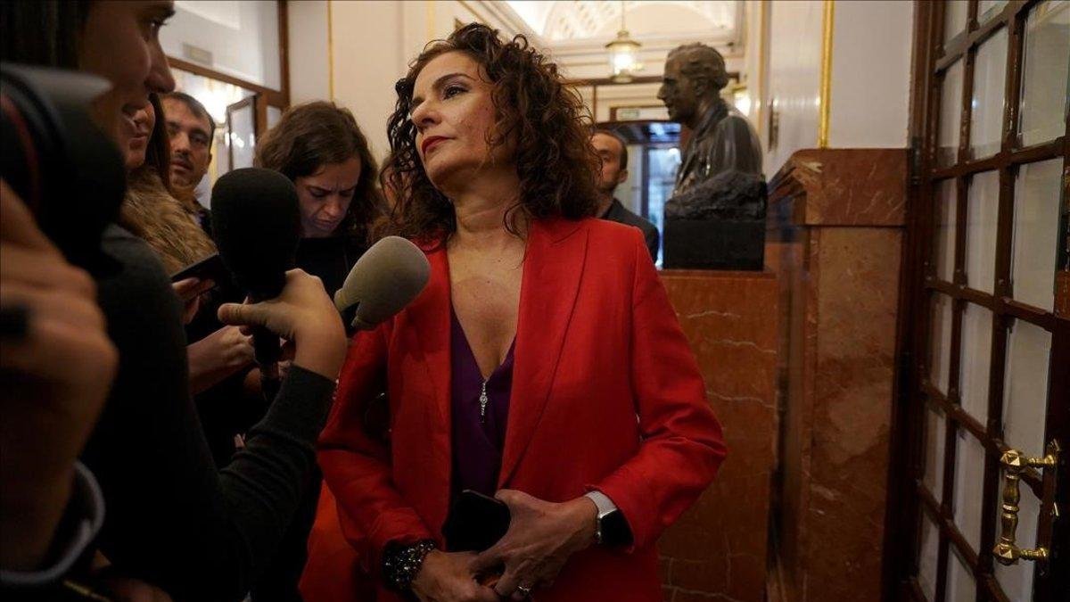 Montero, hoy, en los pasillos del Congreso