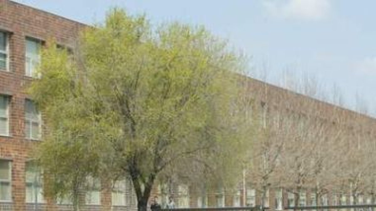 Facultad de Filosofía y Letras en el Campus de Vegazana.