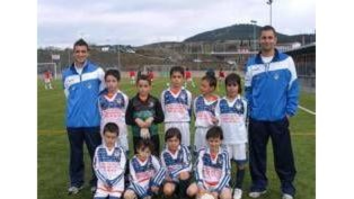 Equipo del Flores del Sil B que milita en la categoría benjamín