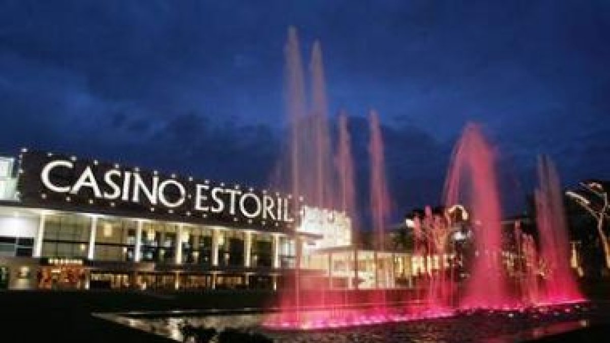 El Casino de Estoril fue una de las localizaciones del rodaje de «007: al servicio de su majestad»