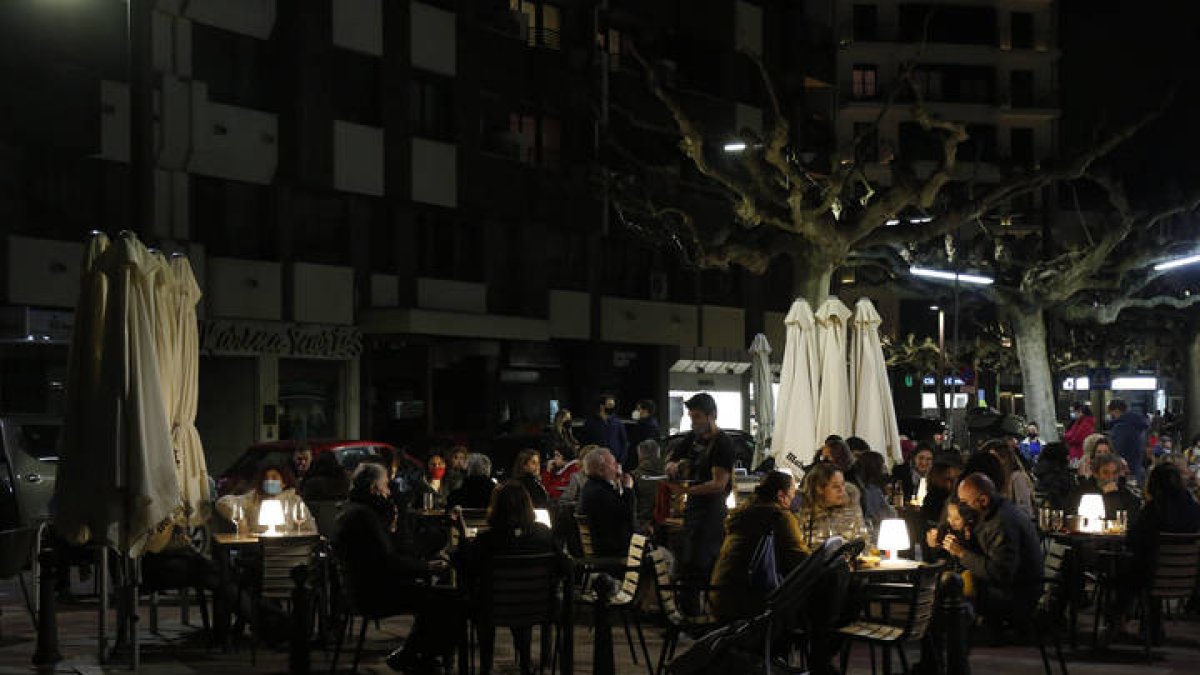 La Junta amplía el horario de cierre de la hostelería hasta las 22:00 horas. F. Otero Perandones.