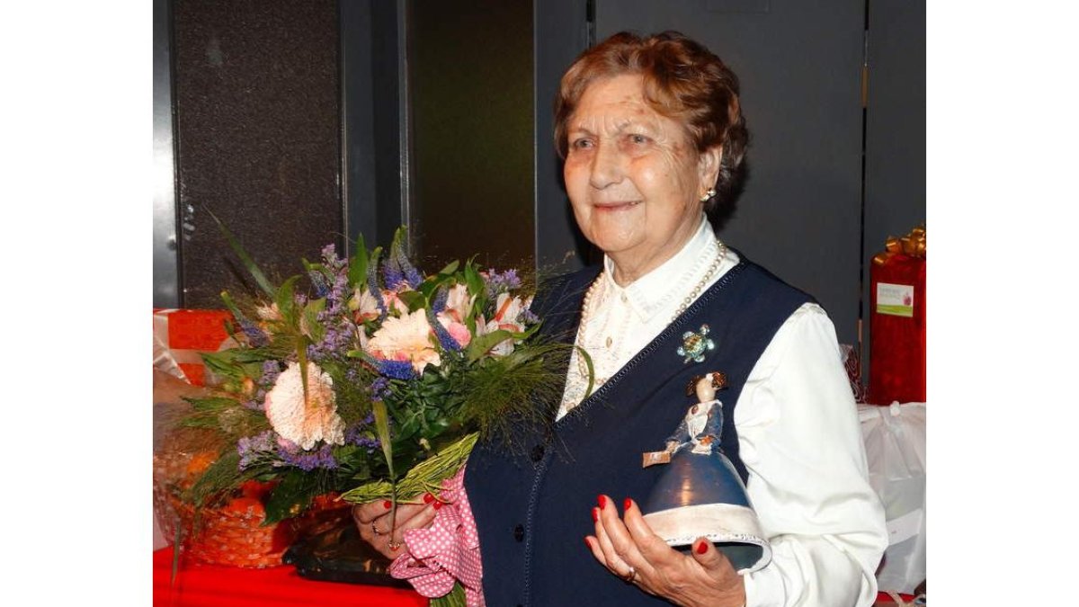Dalia Rodríguez Gómez recibió el galardón en una cena social.