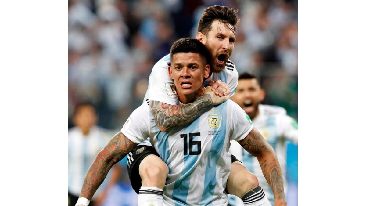 Messi celebra el 1-2 anotado por Marcos Rojo. MALTSEV