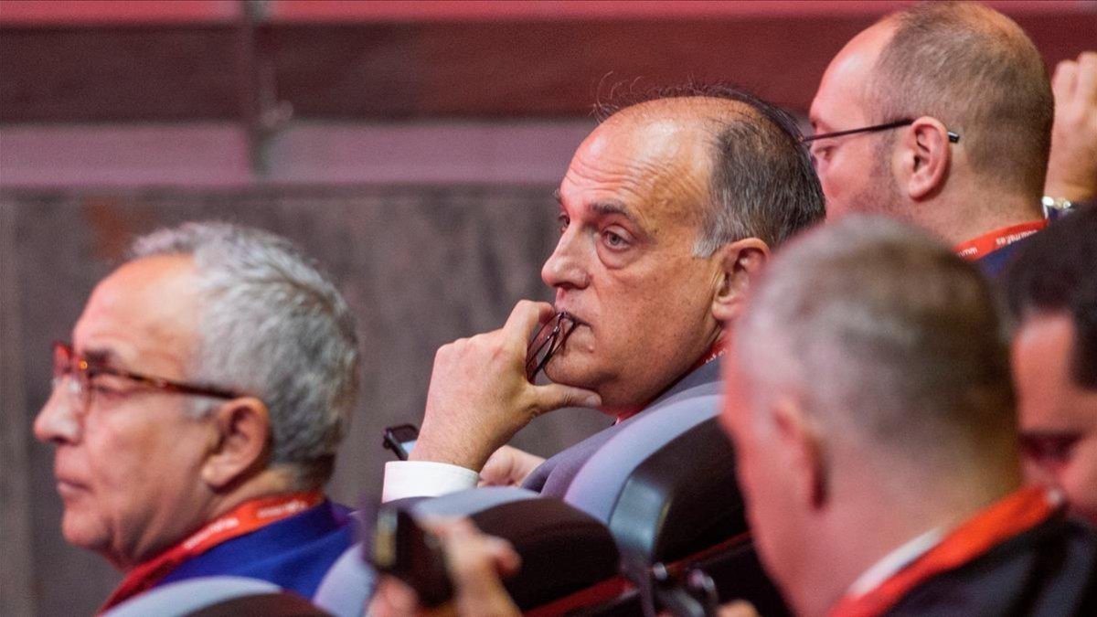 Tebas, en una reunión de la Liga