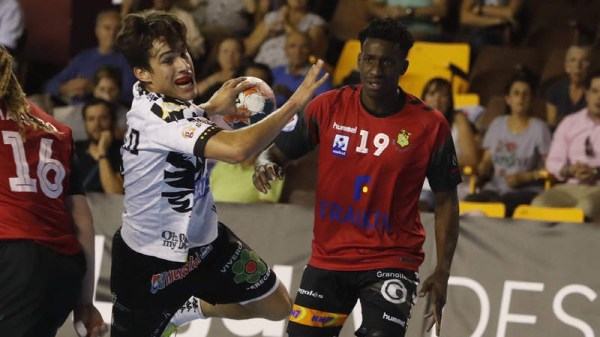 Gonzalo Pérez Arce, extremo del Abanca Ademar. RAMIRO